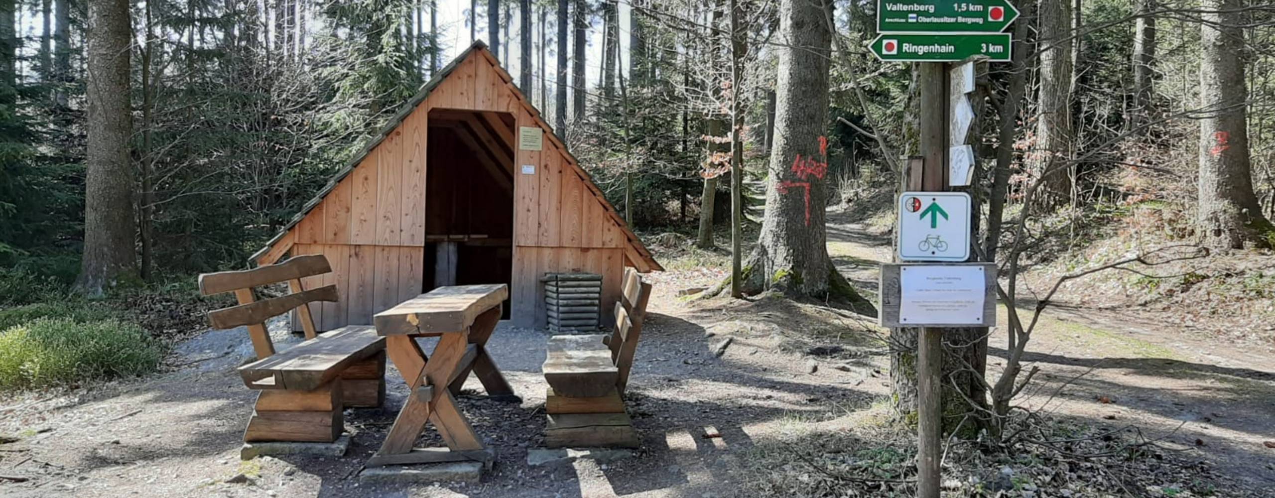 schutzhütte 2 ©Schutzhütte auf dem Weg zum Valtenberg Foto: Gemeindeverwaltung Neukirch/Lausitz